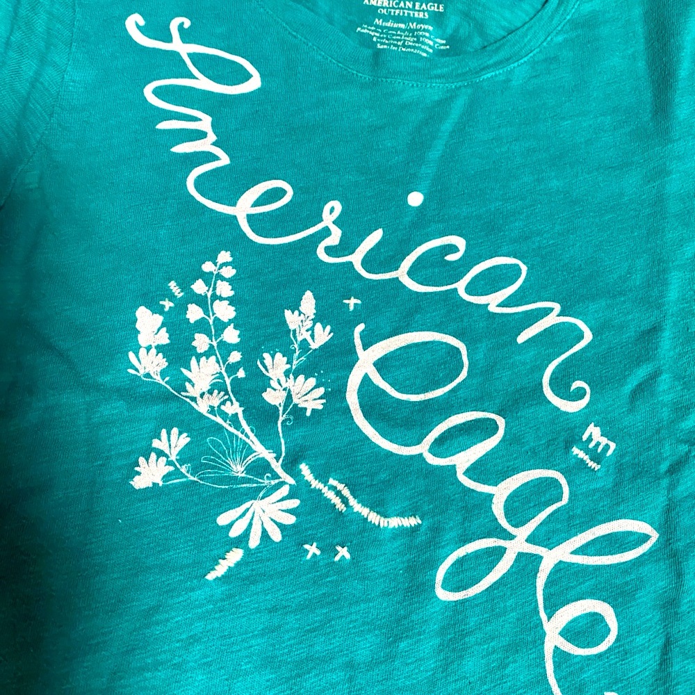 American Eagle Outfitters Y2K VTG Green Graphic Tee Size M